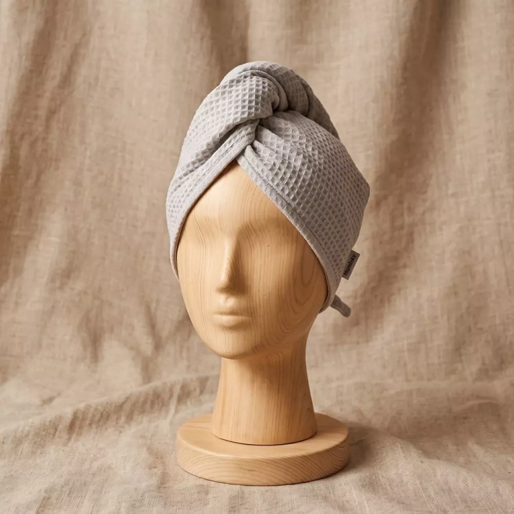 Wafelkowy turban do szuszenia włosów szary wizualizacja manekin.webp