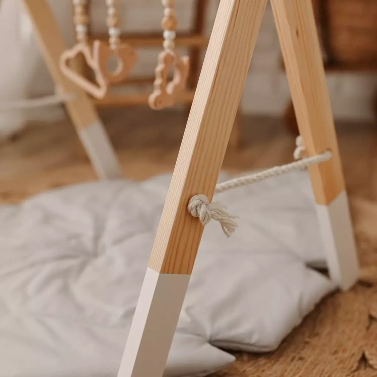 Baby gym stojak gimnastyczny sznurek.webp