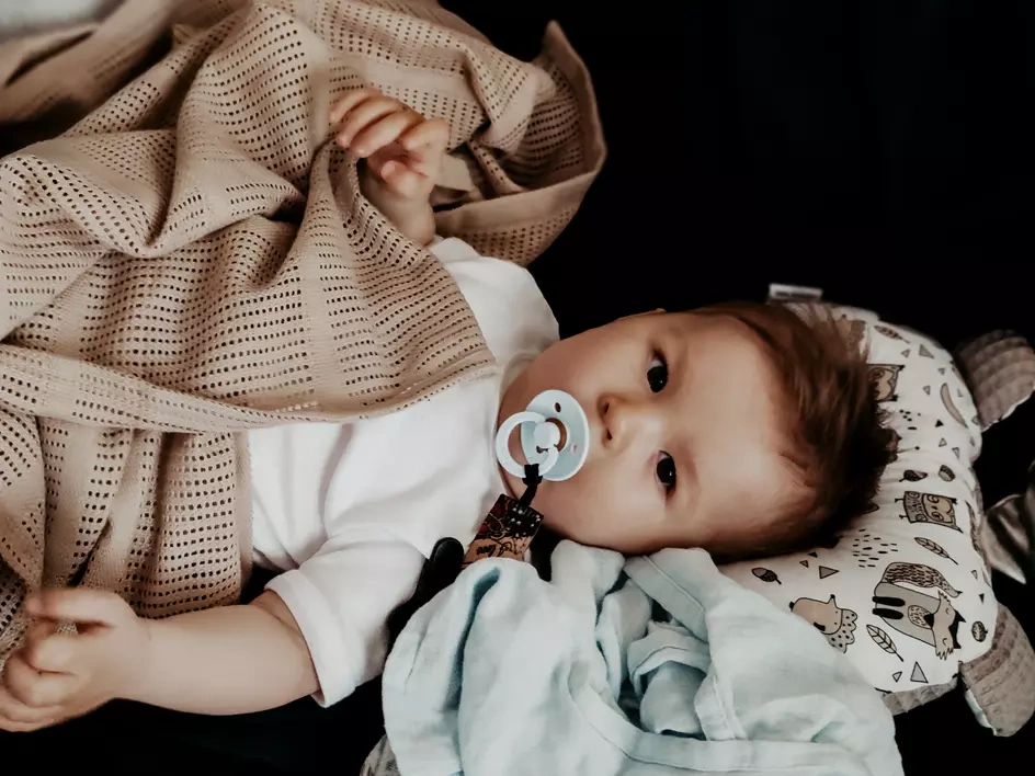 Letni kocyk Lulu beżowy (2).webp