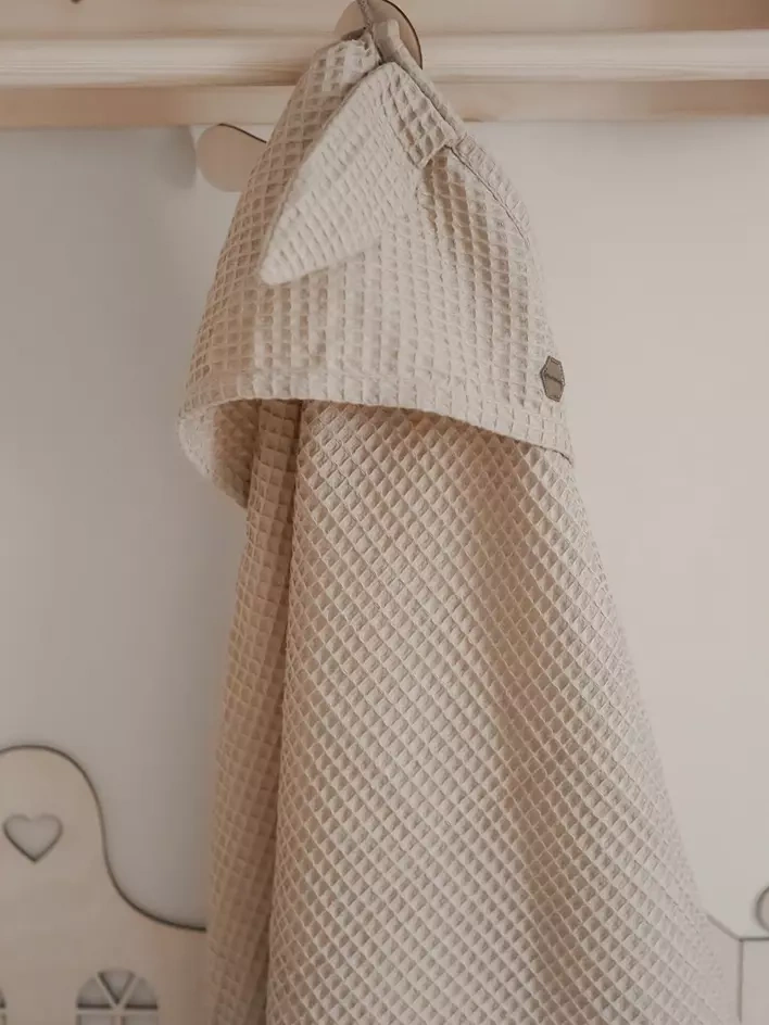 Ręcznik z kapturkiem wafelkowy naturalny (2).webp