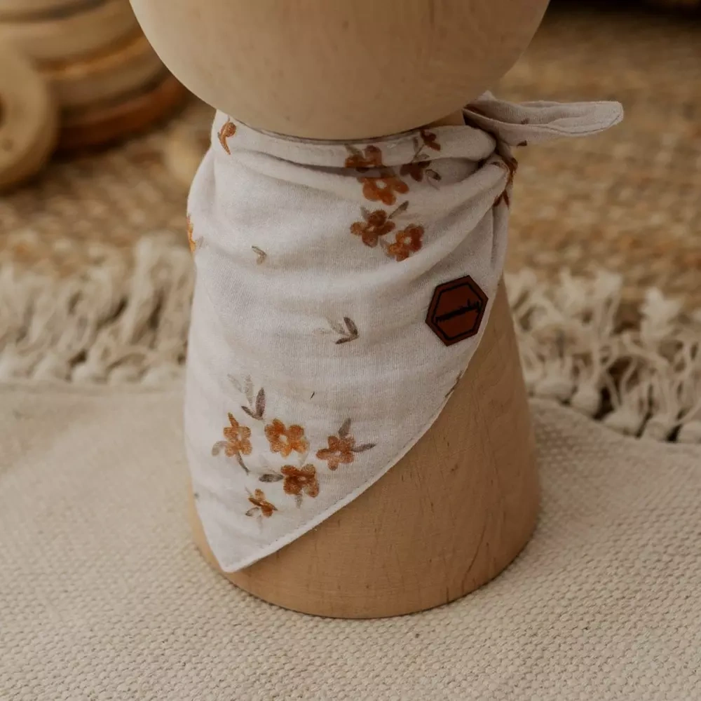 apaszka muślinowa brązowe kwiatki (Copy).webp